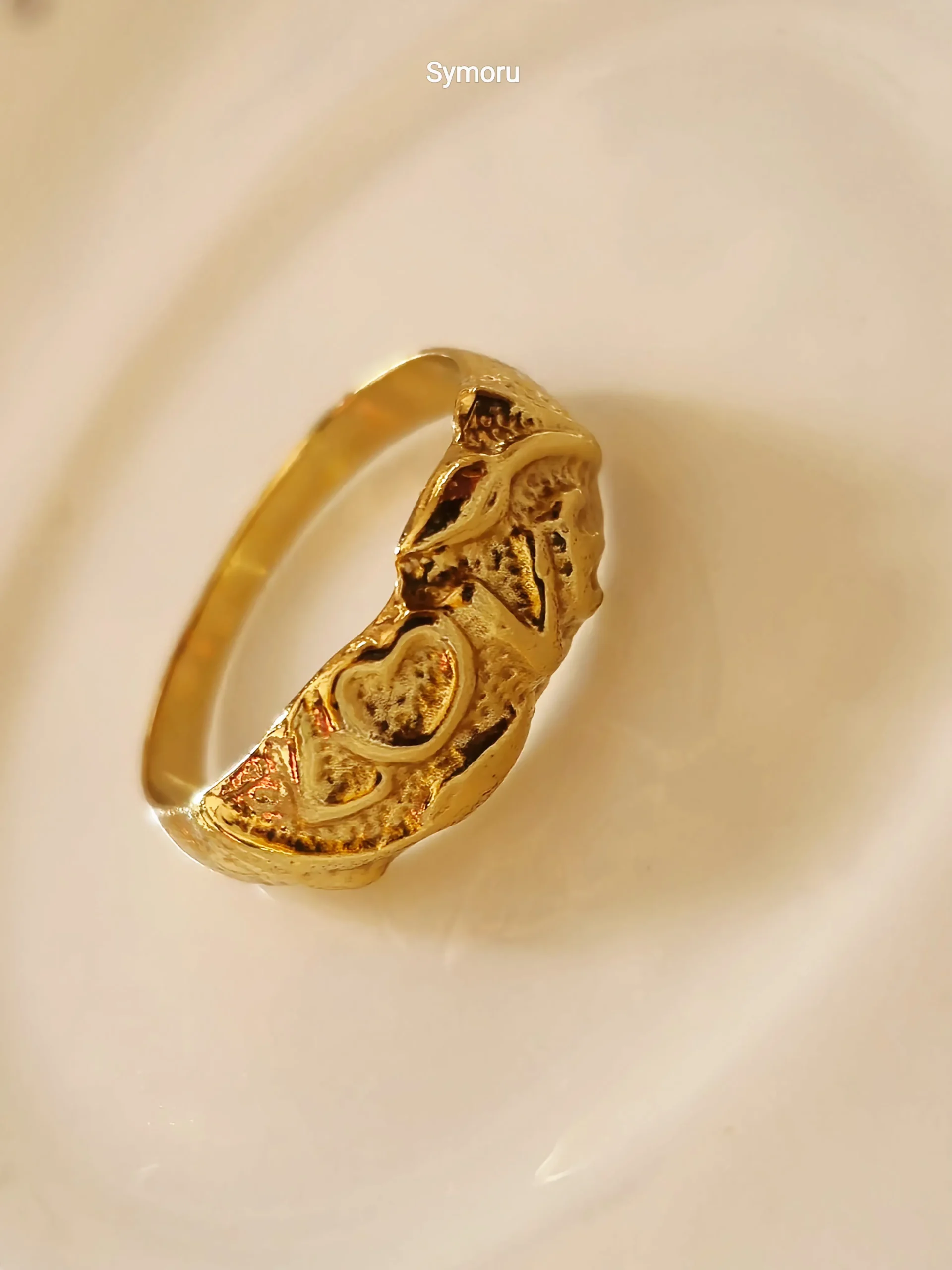 Romantic Sculpted Heart Gold Ring