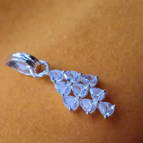 925 Sterling Silver Pear Cut Zircon Cluster Pendant for Women