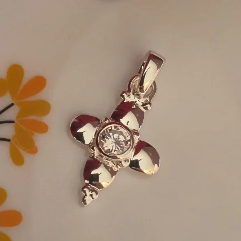 925 Sterling Silver Flower Solitaire Zircon Pendant for Women